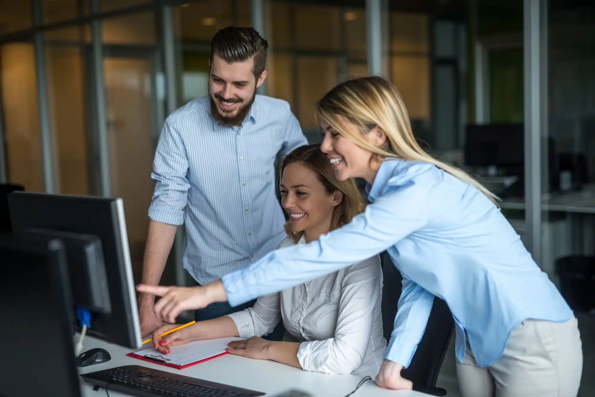 Colleagues working togehter