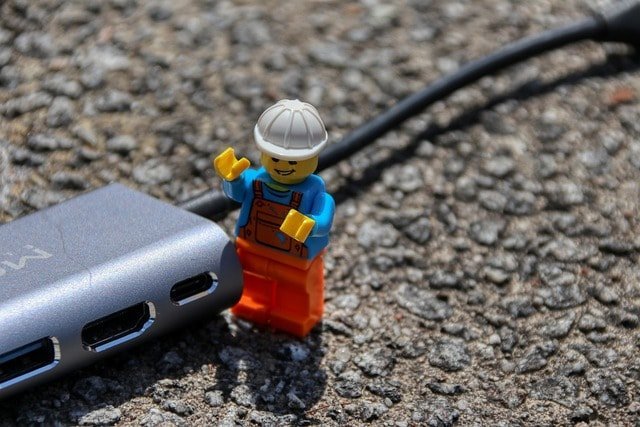construction worker, helmet, usb