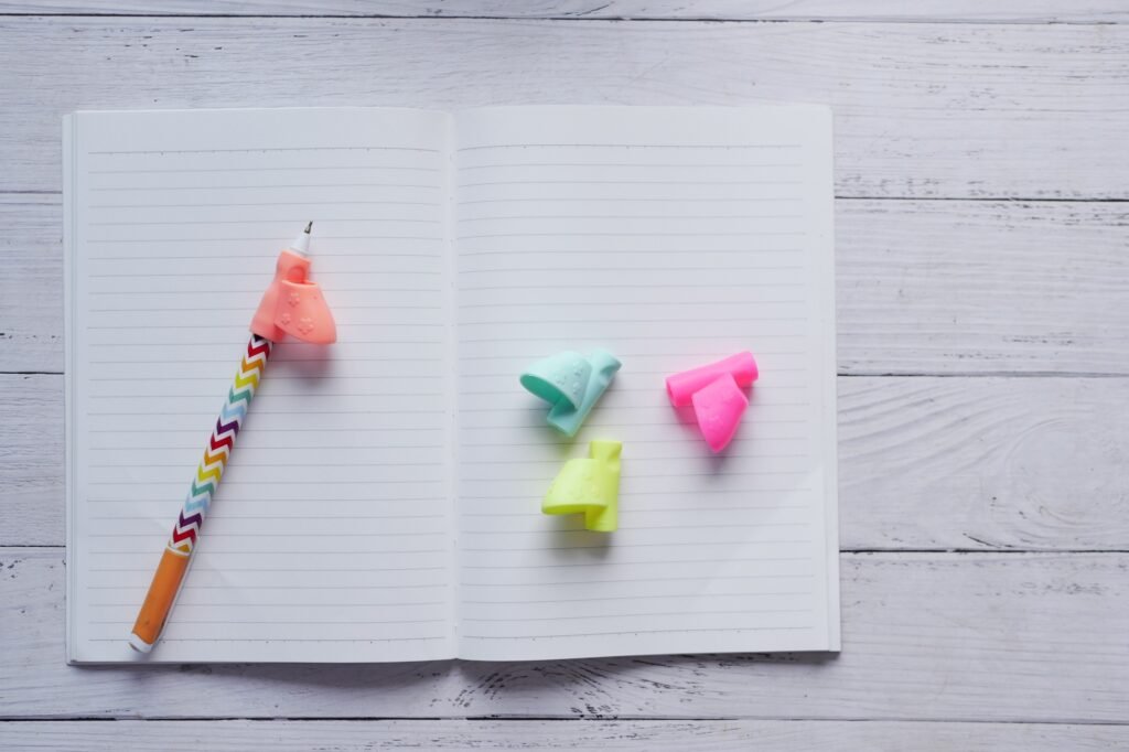 writing corrector pen holder postures grip